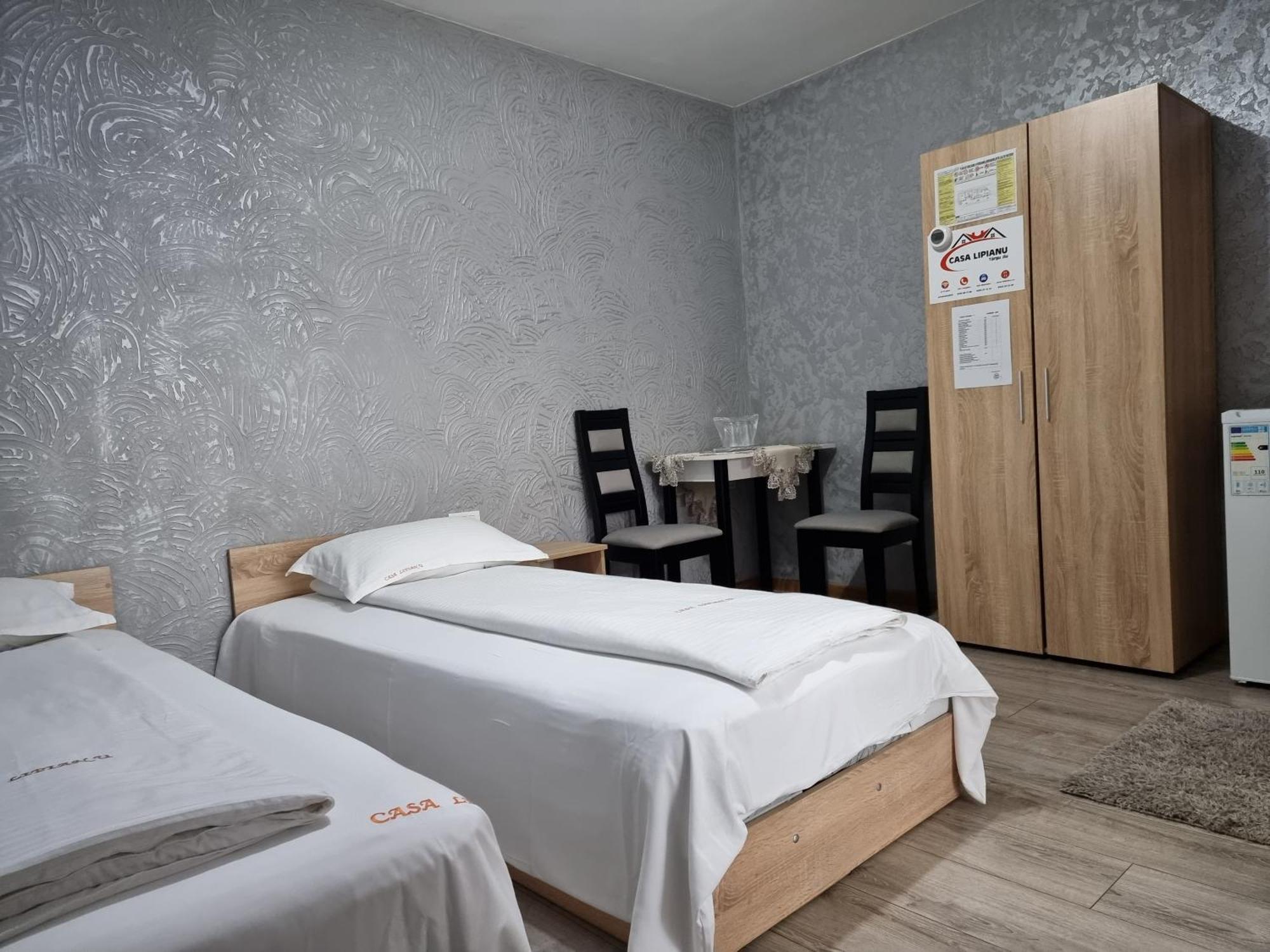 Hotel Casa Lipianu Târgu Jiu Zimmer foto