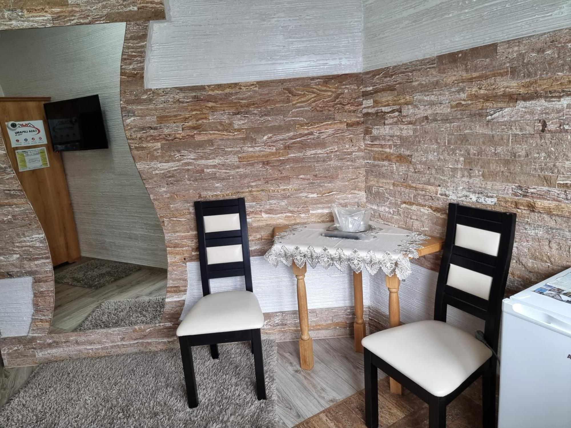Hotel Casa Lipianu Târgu Jiu Zimmer foto